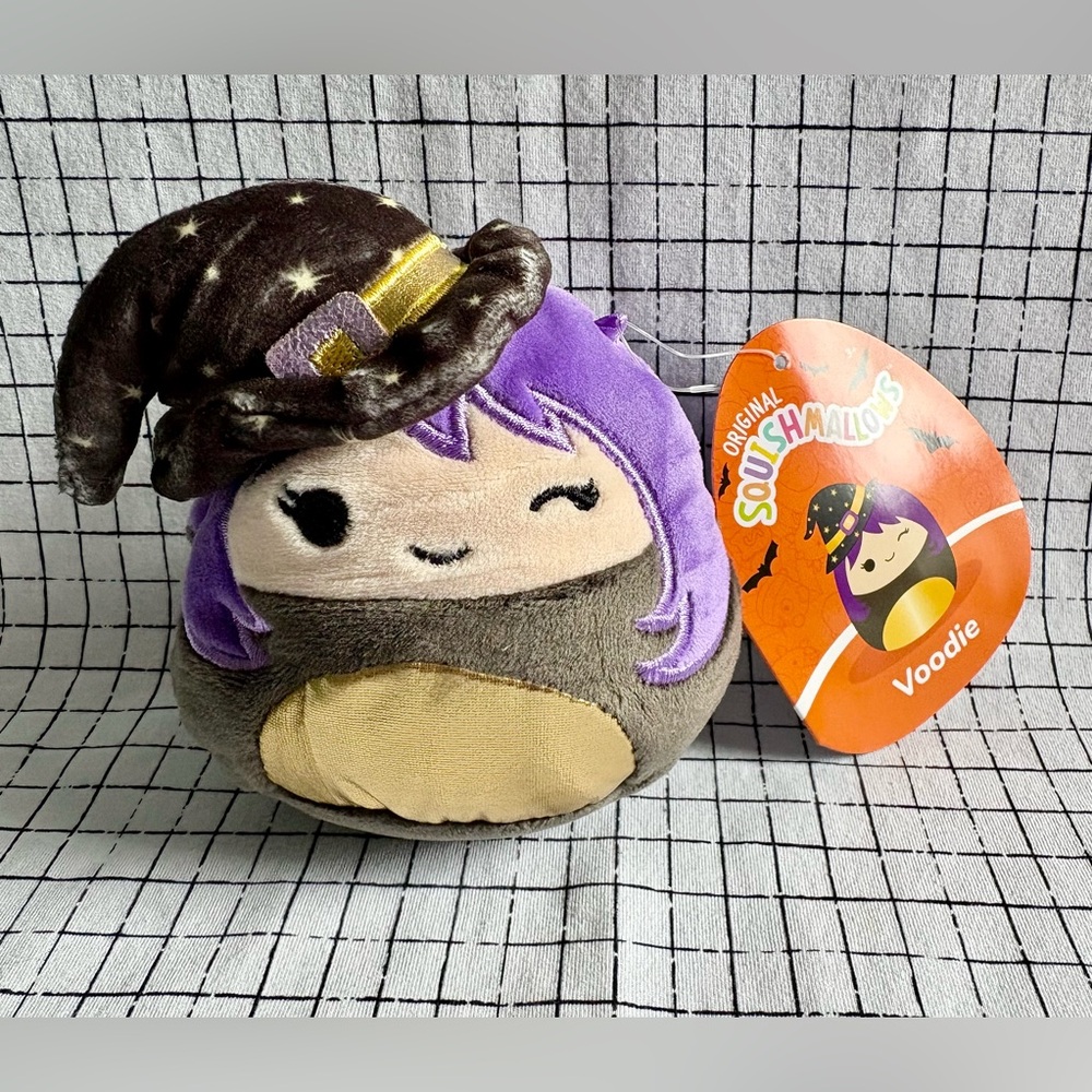 Voodie the Witch 4” Squishmallow - Picture 2 of 3